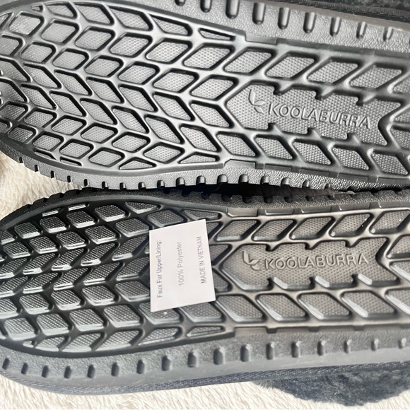 UGG Koolaburra Black Women's Slippers - Picture 6 of 6